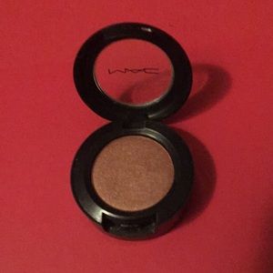 Mac eyeshadow in “Bold & Brazen”